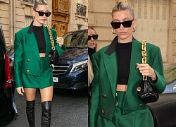 Hailey Bieber khoe bụng săn chắc, đập tan tin đồn bầu bí