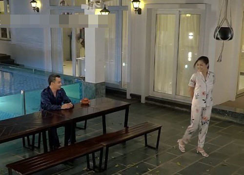 'Hương vị tình thân': Khán giả kêu trời vì Thy đang mang bầu vẫn thản nhiên đi giày cao gót... trong nhà