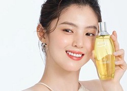 Là cố tình bắt chước hay trùng hợp thì "tiểu tam" Han So Hee còn chạy dài mới bằng Song Hye Kyo khi đụng hàng