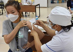 Sau khi tiêm vaccine COVID-19, bị sốt hay không sốt thì tốt hơn?