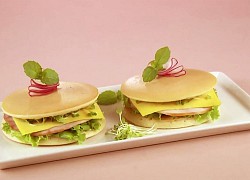 Cách làm hamburger bằng bánh rán lạ mà quen chỉ trong 3 bước