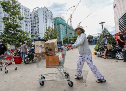 Chủ tịch Khánh Hòa: Không để người dân thiếu đói, không được chăm sóc