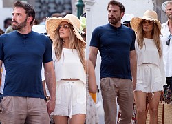 Jennifer Lopez và tình trẻ Ben Affleck nắm tay đi dạo ở Ý