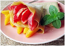 Mê mẩn với crepe cuộn đào