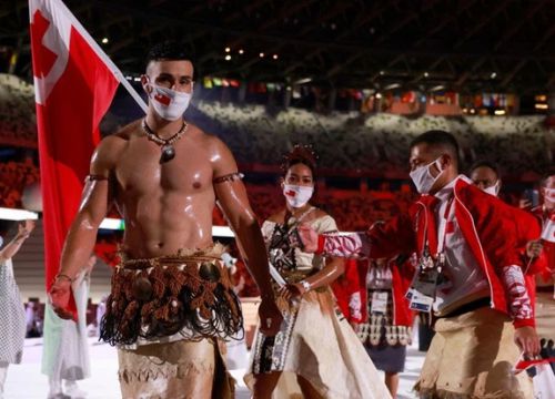 Nam thần xứ Tonga có bài đăng nhận về vô số lời khen sau khi sớm bị loại tại Olympic 2020