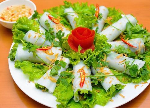 Phở cuốn Hà Nội - món ăn tính tế mang phong vị đặc trưng của ẩm thực kinh kỳ