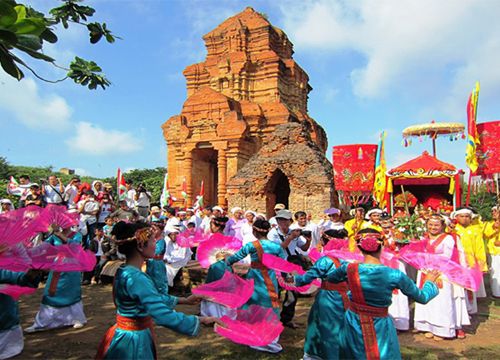 Tìm hiểu những điều thú vị của các lễ hội trong chuyến du lịch Nha Trang