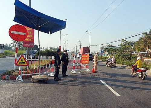 Hình phạt "đáng yêu" nhất mùa dịch: "Thông chốt" bất thành phải... tập thể dục, xong được tặng cơm