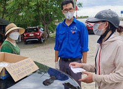 "Mỗi người đi xe máy về quê vui lòng nhận một phong bì 500 K"