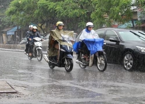 Dự báo thời tiết ngày 5/7: Bắc Bộ mưa lớn, vùng áp thấp tiến vào Biển Đông