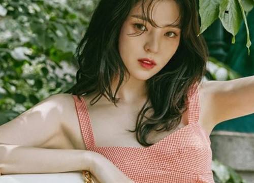 Han So Hee hay diện đồ Zara giá rẻ, chứng minh khả năng "sang chảnh hóa đồ bình dân"