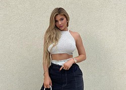 Kylie Jenner và dàn người đẹp chuộng áo lửng, quần Jeans ống rộng