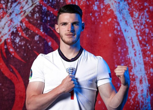 MU tăng tốc ký Declan Rice, Liverpool mua Barella