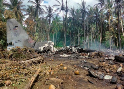 Philippines đính chính tin binh sĩ nhảy khỏi vận tải cơ sắp rơi