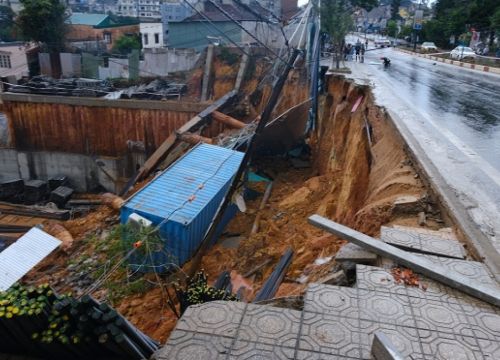 Sạt lở nghiêm trọng trên tuyến đường chính đi vào Đà Lạt