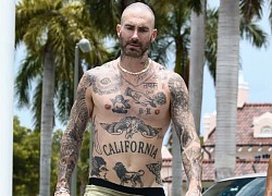 Sở thích xăm kín người của Adam Levine