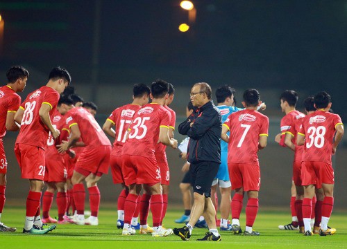 V-League và mục tiêu kép của HLV Park Hang Seo