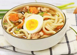 3 cách nấu mì udon hải sản thanh ngọt hấp dẫn chuẩn vị Nhật