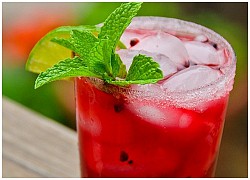 Cách làm Mojito dâu thơm mát cho ngày nóng