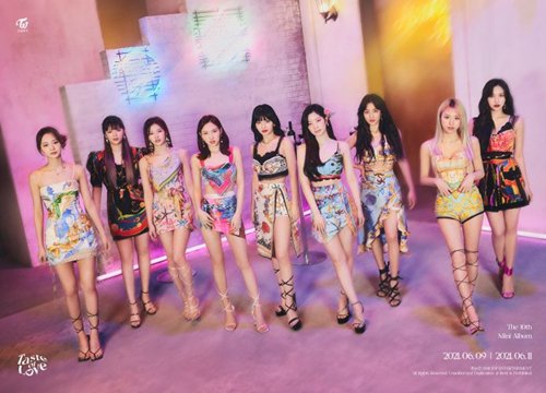 EP "Taste Of Love" giúp TWICE làm nên cột mốc mới trên BXH Billboard 200