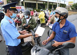 Nhiều người rời TP.HCM về quê phải quay đầu vì không có giấy xét nghiệm