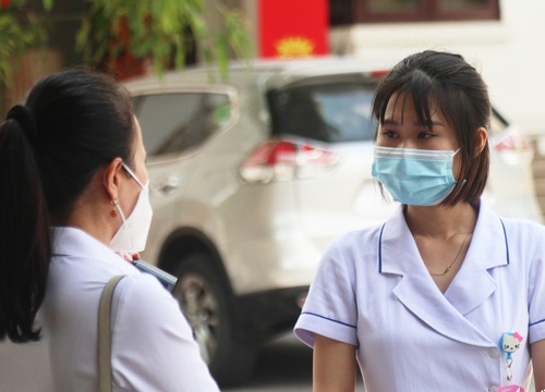 60 y, bác sĩ Nghệ An xuất quân vào TP.HCM chống dịch, 'mong Sài Gòn nhanh khỏe'