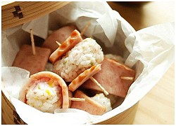 Cách làm cơm nắm cuộn jambon đơn giản, tiện lợi