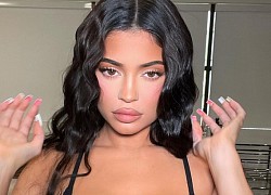 Kylie Jenner tiêm chất làm đầy môi