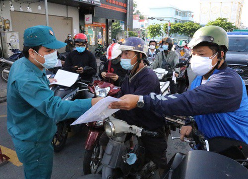 Người dân đi trong TP.HCM không bị kiểm tra giấy xét nghiệm COVID-19