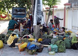 Quảng Ngãi: Sợ dịch Covid-19, hơn 40 lao động đi bộ hơn 400 km để về quê