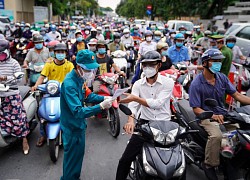 Chuyên gia kinh tế: &#8216;TP.HCM nên giãn cách triệt để hơn&#8217;