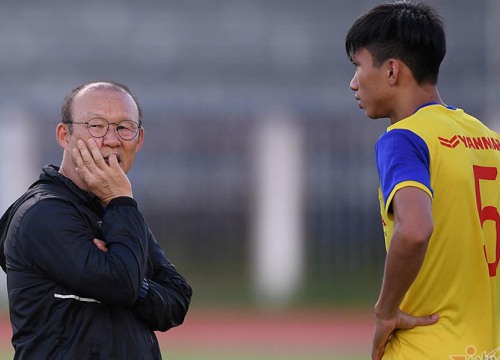 HLV Park Hang Seo mong V.League trở lại vào giữa tháng 8