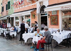 Lạc lối tại đảo Burano sắc màu giữa Venice lãng mạn