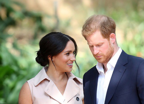 Nhà Meghan Markle bỗng im hơi lặng tiếng để vợ chồng chị dâu Kate tỏa sáng, lý do vì sao?