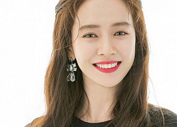 Song Ji Hyo ăn táo để chống lão hóa da