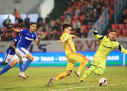 V.League: Các CLB khắc khoải chờ đợi do Covid-19