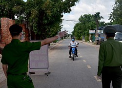 Bị test nhanh trên đường đi mua gạo, một người TPHCM dương tính SAR-CoV-2