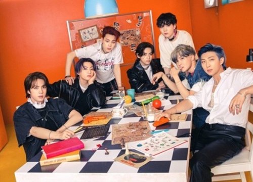 BTS: Khẳng định vị trí 'ông hoàng' K-pop với album đĩa đơn 'Butter'