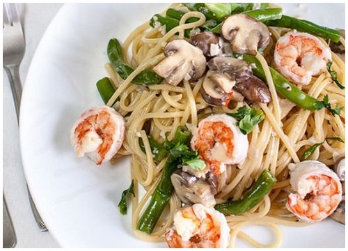 Cách làm món mỳ spaghetti xào nấm đơn giản thơm ngon