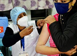 Công thức vaccine 'ấm'có khả năng ứng phó với mọi biến thể