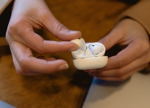 Hải quan Mỹ thu giữ một lượng lớn AirPods nhái