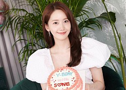 Jennie đụng váy công chúa với Yoona: Khó tin 2 nàng chênh nhau 6 tuổi