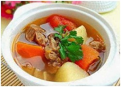 Cách làm soup bắp bò hầm rau củ đơn giản