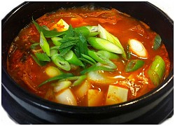 Canh kim chi thịt heo kiểu Hàn vị ngon lạ miệng