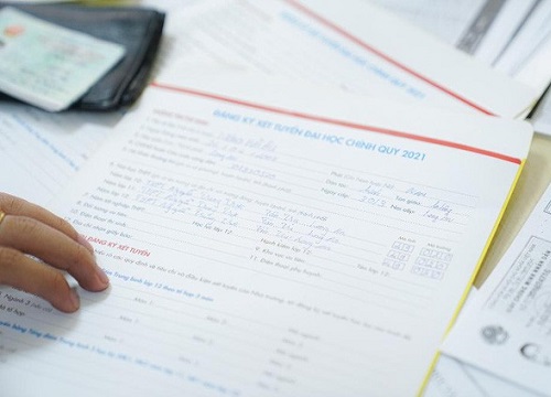Có điểm thi tốt nghiệp, đăng ký xét học bạ đến 31/7 tại HUTECH để "chắc suất" vào đại học