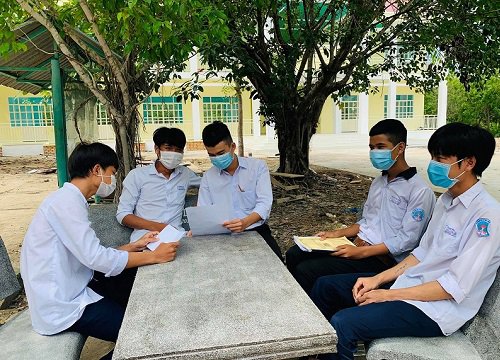 Điểm tựa sau những kỳ thi