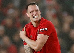 Phil Jones chưa thể xác định tương lai ở MU