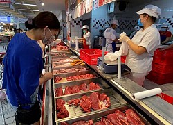 Thực phẩm, hàng hóa đầy ắp trong chợ và siêu thị ở Hà Nội