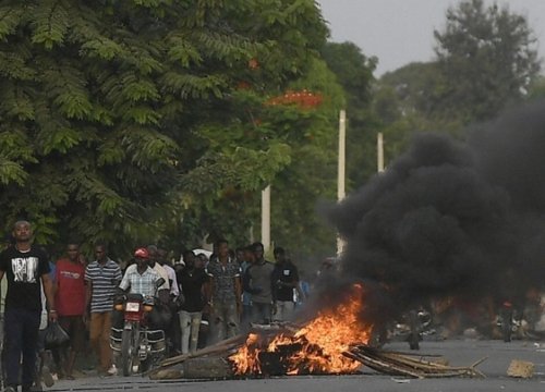 Bạo loạn bùng phát trước đám tang Tổng thống Haiti