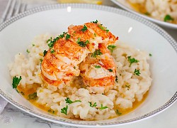 Cách làm tôm hùm sốt bơ tỏi kèm risotto chuẩn vị Ý thơm ngon hấp dẫn